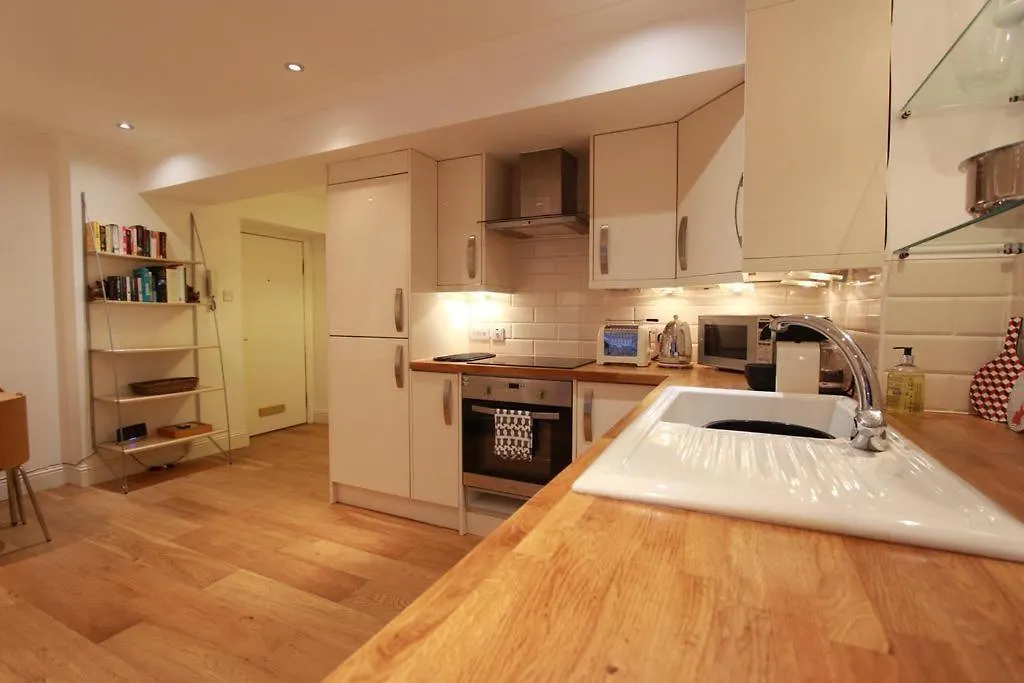 3 New Assembly Close - Royal Mile Edinburgh
