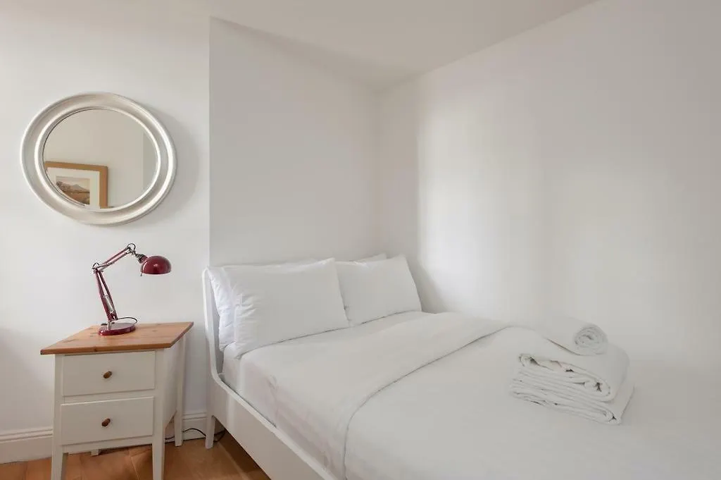 3 New Assembly Close - Royal Mile Edinburgh