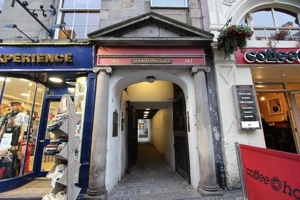 3 New Assembly Close - Royal Mile Edinburgh Apartment